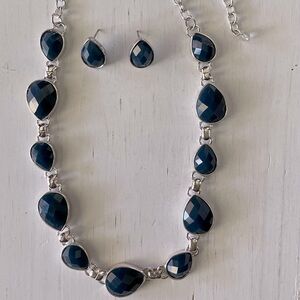 Vintage Napier dark blue necklace chocker and pierce earring set, silver tone